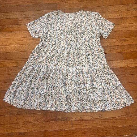 Women’s flower dress size M - Picture 1 of 3